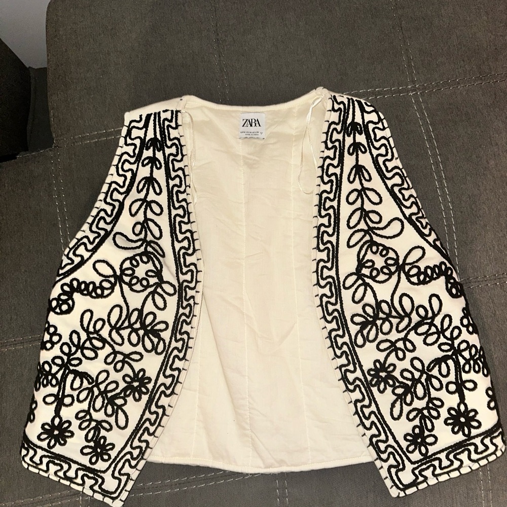 Zara vest